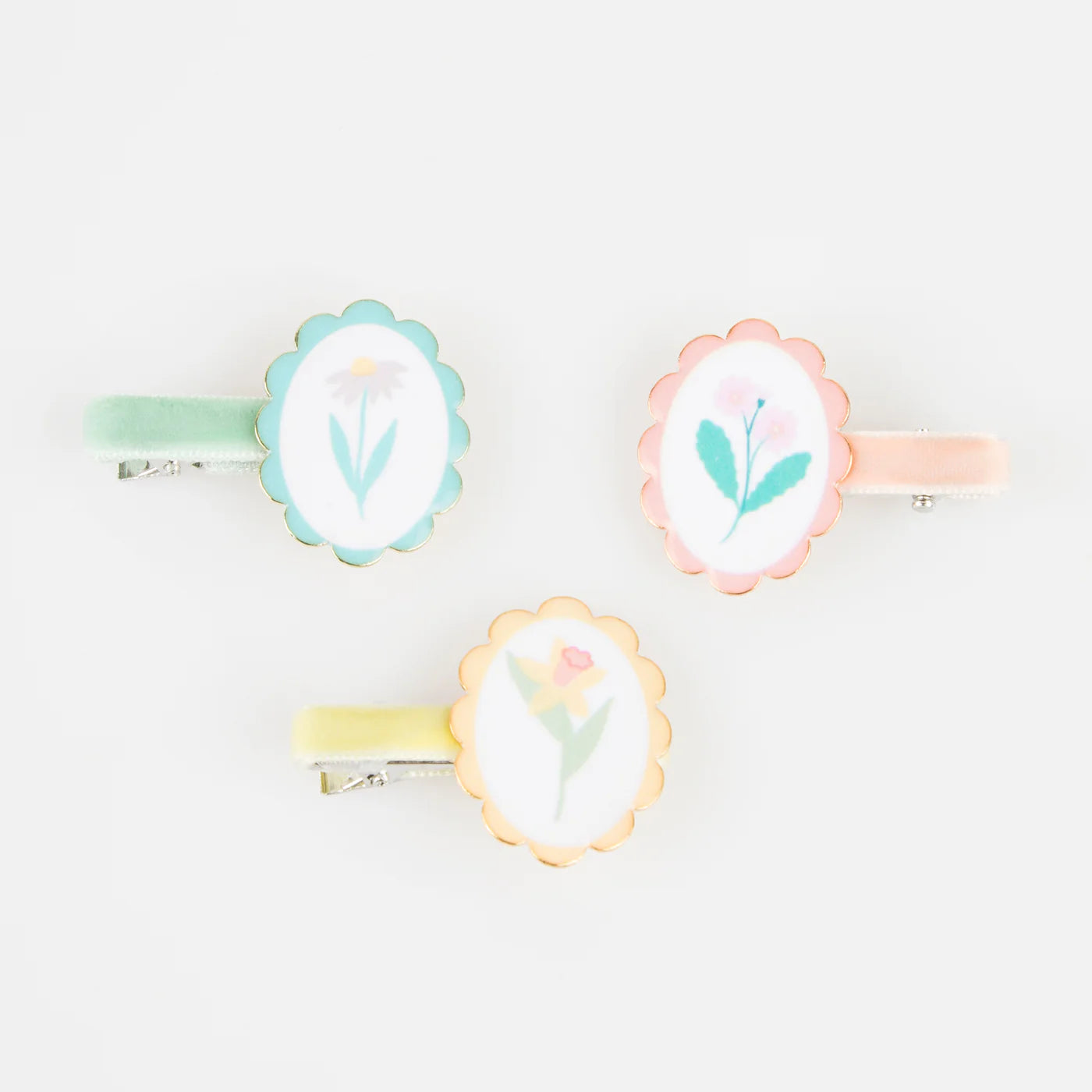 Cameo Flower Hair Clip