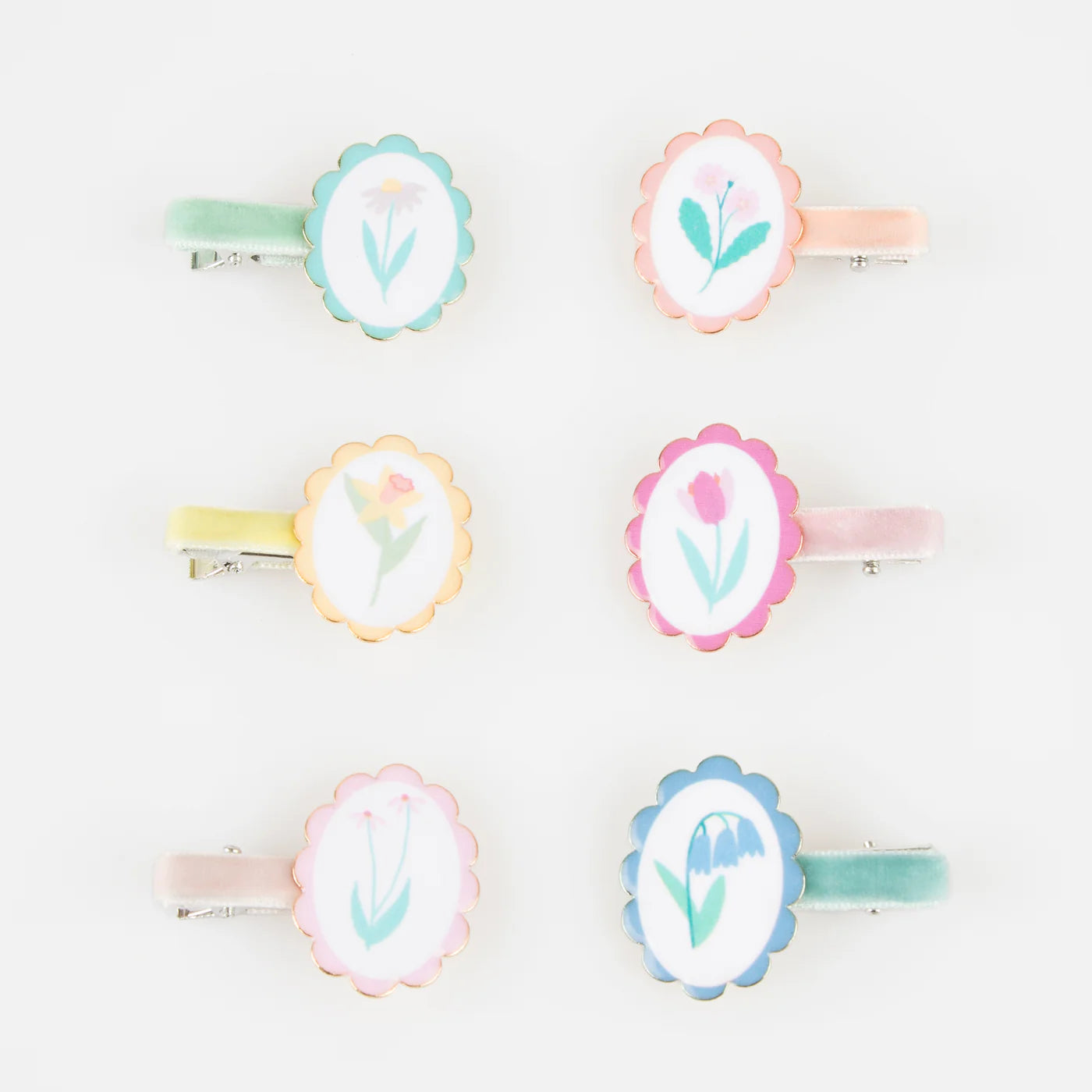 Cameo Flower Hair Clip
