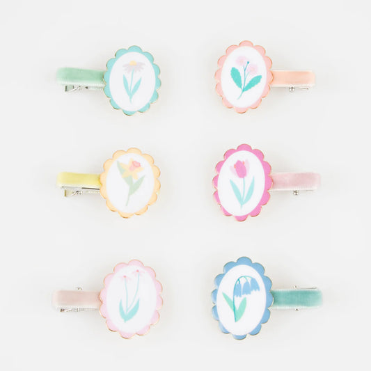 Cameo Flower Hair Clip